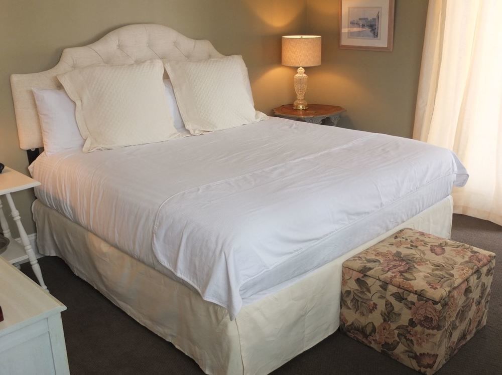 The English Inn Eaton Rapids Екстер'єр фото